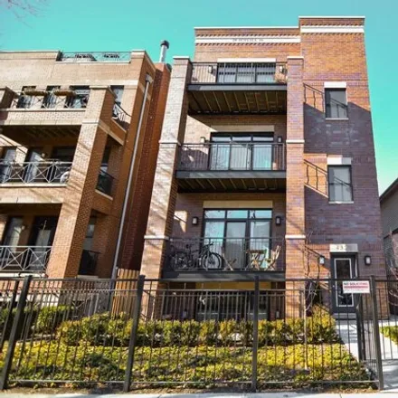 Rent this 2 bed townhouse on 4324 North Ashland Avenue in Chicago, IL 60640