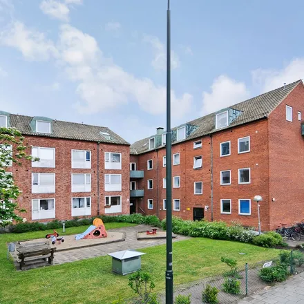Rent this 3 bed apartment on Södra Bulltoftavägen in 212 22 Malmo, Sweden