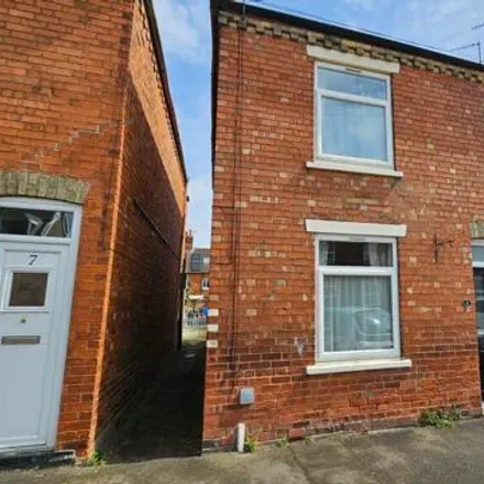 Buy this 2 bed house on Castle Terrace Road in Sleaford, NG34 7QF