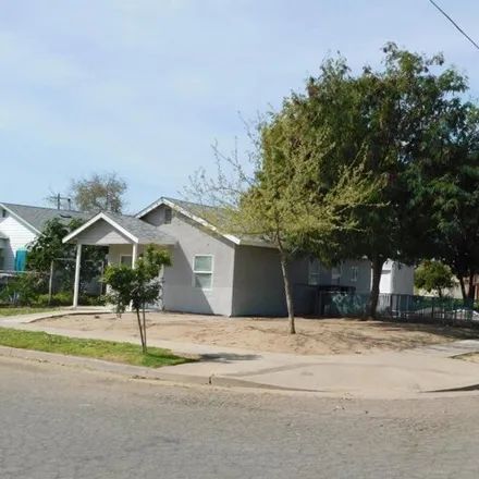 Buy this 2 bed house on 1874 East Belgravia Avenue in Fresno, CA 93706
