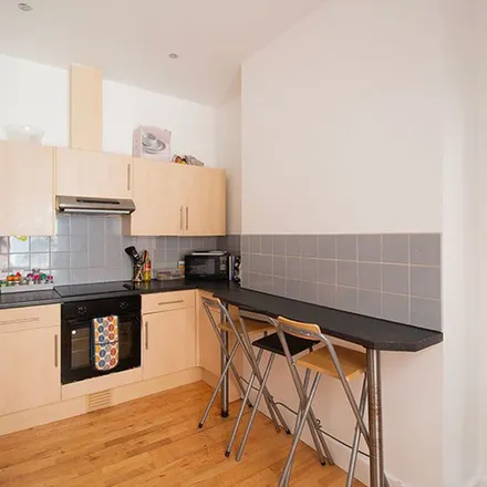 Rent this 5 bed apartment on Mansfield Road in Nottingham, NG1 3HW