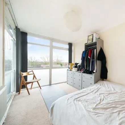Image 6 - The Chase, London, HA7 3RY, United Kingdom - Apartment for sale