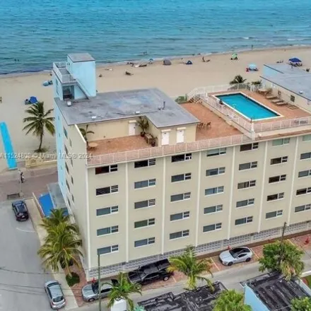 Rent this 1 bed condo on 650 South Surf Road in Hollywood, FL 33019