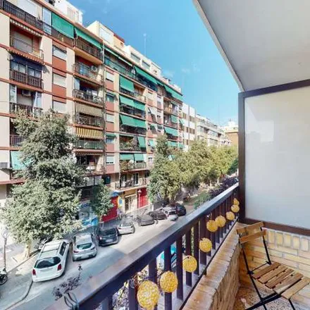 Image 2 - Centelles Peluqueros, Carrer de Noguera, 46024 Valencia, Spain - Apartment for rent