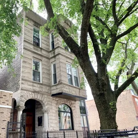 Buy this 1studio house on 1409 North Campbell Avenue in Chicago, IL 60647