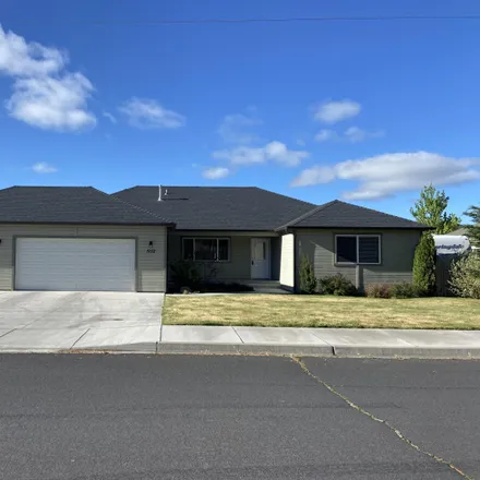 Buy this 3 bed house on 5152 Anderson Avenue in Klamath Falls, OR 97603