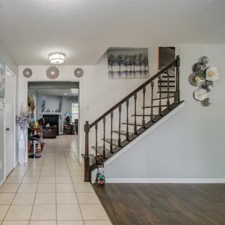 Image 2 - 16340 Camino del Sol Drive, Fort Bend County, TX 77083, USA - House for sale