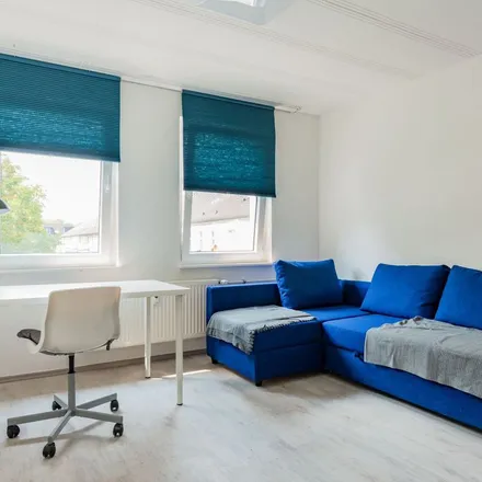 Rent this 2 bed apartment on Friedbergstraße 2a in 45147 Essen, Germany