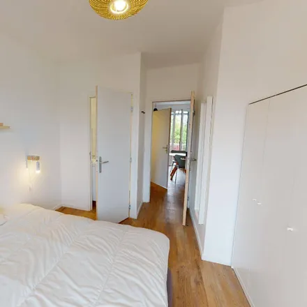 Rent this 11 bed room on 75 Rue Pierre Poli