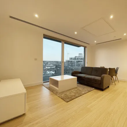 Rent this 1 bed apartment on East Croydon in Cherry Orchard Road, London