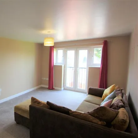 Image 3 - Hillside, The Mayfields, Redditch, B98 7DS, United Kingdom - Apartment for rent