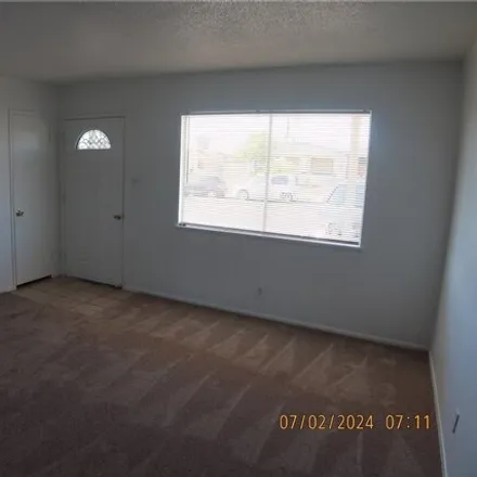 Image 3 - 6120 Cairo Cir, Las Vegas, Nevada, 89107 - House for rent