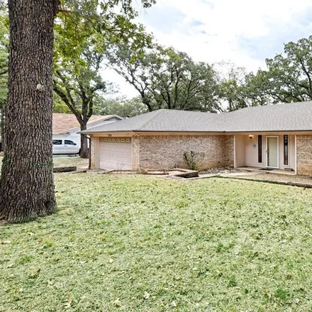 Image 3 - 1004 Lakeview Drive, Azle, TX 76020, USA - House for sale