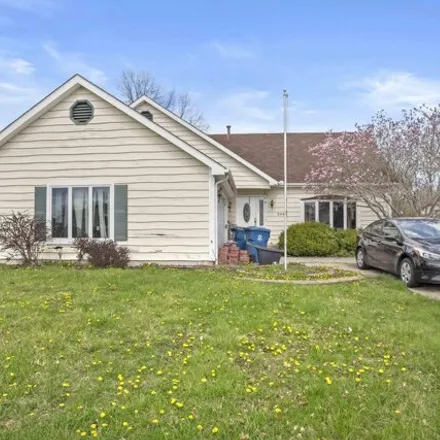 Buy this 5 bed house on 2465 Venice Drive in Schererville, IN 46375