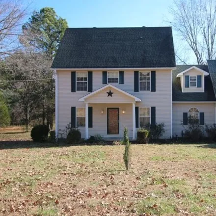 Buy this 3 bed house on 394 High Street in Huntingdon, TN 38344