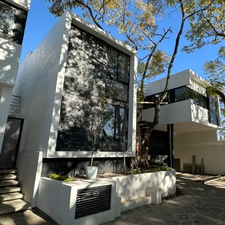 Buy this 4 bed house on Avenida Emiliano Zapata in Buena Vista, 62130 Cuernavaca