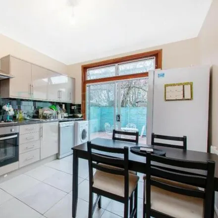 Rent this 4 bed townhouse on Gassiot Road in London, SW17 8HG