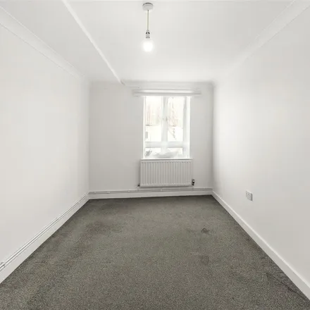 Rent this 2 bed apartment on 1A Wellington Road in London, E10 7QA