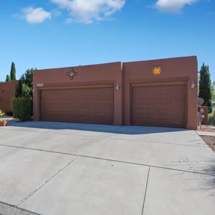 Buy this 5 bed house on 4008 Killington Rd Nw in Albuquerque, New Mexico
