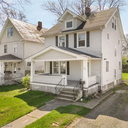 Buy this 3 bed house on 461 Kenyon Avenue in Elyria, OH 44035