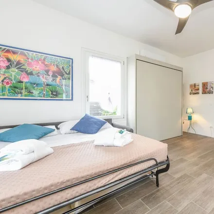 Rent this 1 bed apartment on Peschiera del Garda in Viale Stazione, 37019 Peschiera del Garda VR