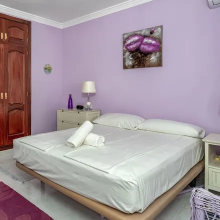 Rent this 3 bed house on Fuengirola in Avenida Jesús Santos Reín, 29640 Fuengirola