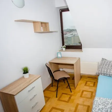 Rent this 6 bed room on Pod Strzechą 4 in 02-798 Warsaw, Poland