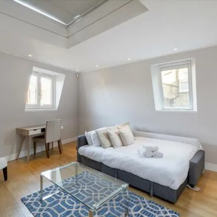 Image 6 - Vernon Yard, London, W11 2DN, United Kingdom - Townhouse for sale