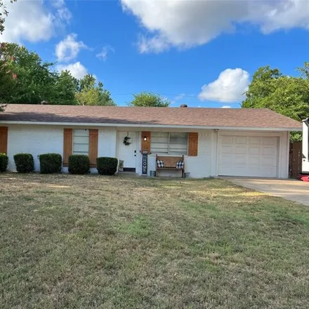 Buy this 3 bed house on 1733 Mason Street in Durant, OK 74701