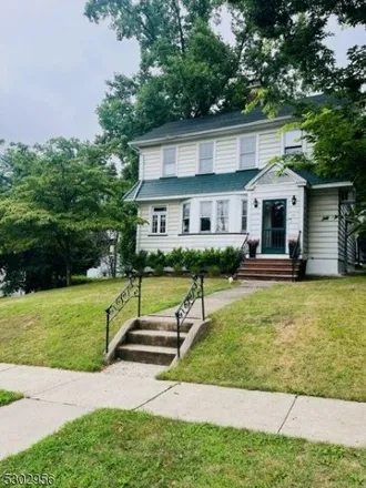 Rent this 3 bed house on 125 Woodlawn Ave in Clifton, New Jersey