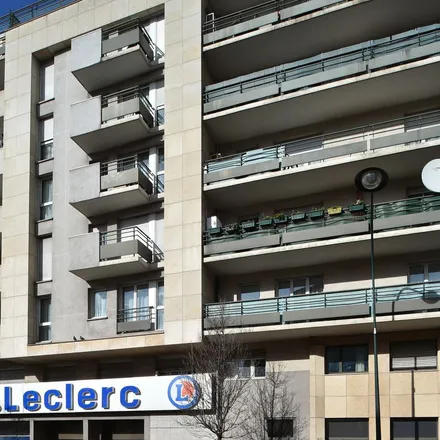 Rent this 3 bed apartment on 63 Rue Madame de Sanzillon in 92110 Clichy, France