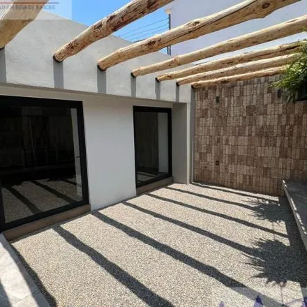 Buy this 3 bed house on Calle París in Tlaltenango, 62250 Cuernavaca