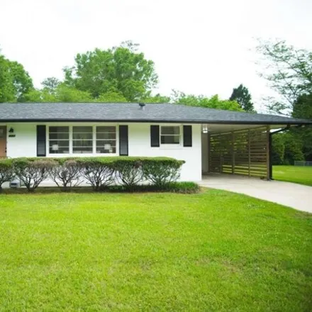 Buy this 3 bed house on 392 Kelly Drive in Fayetteville, GA 30214