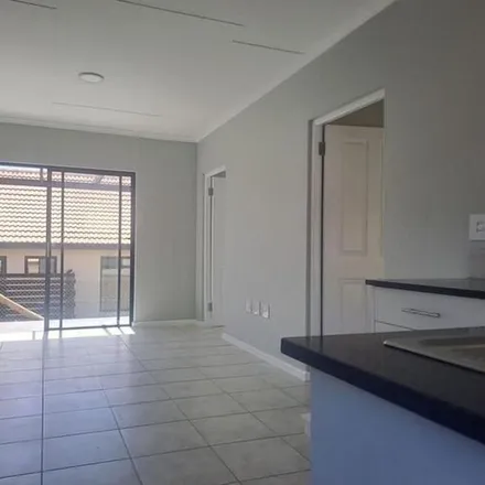 Image 5 - Minjetto Road, Buffalo City Ward 31, Kidd's Beach, South Africa - Apartment for rent