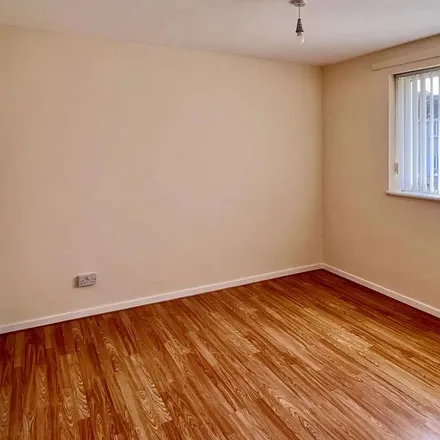 Image 3 - Tullyroan Drive, Portadown, BT62 3TP, United Kingdom - Apartment for rent