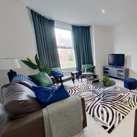 Rent this 6 bed house on Regent Terrace in Leeds, LS6 1NL