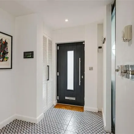 Image 7 - Belsize Lane, London, NW3 5AU, United Kingdom - Townhouse for sale