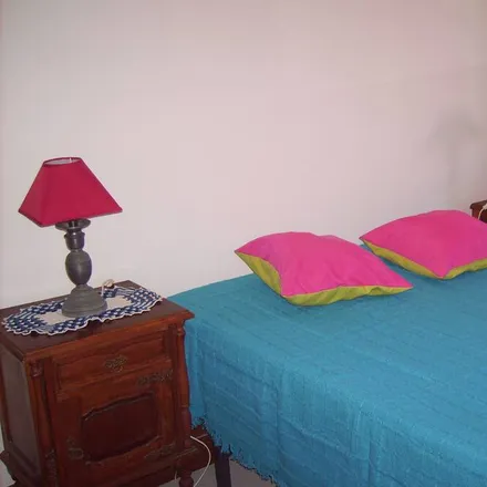 Rent this 2 bed apartment on Centro de Saúde de Ovar in Extensão do Furadouro, Rua Gonçalo Velho