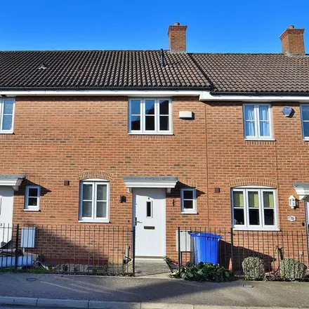 Rent this 2 bed townhouse on Pump Place in Old Stratford, MK19 6DL