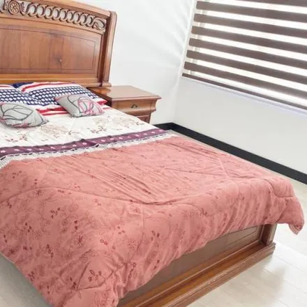 Rent this 2 bed apartment on AutoPlaza Llano Chico in Avenida de los Granados, 170513