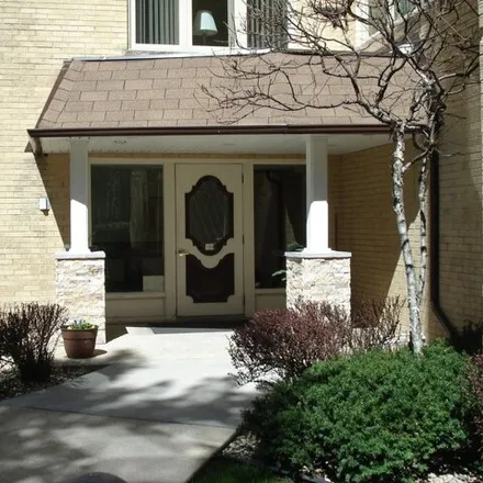 Image 2 - Ridgemoor Estates Condo, 6430-6436 West Belle Plaine Avenue, Chicago, IL 60634, USA - Condo for sale