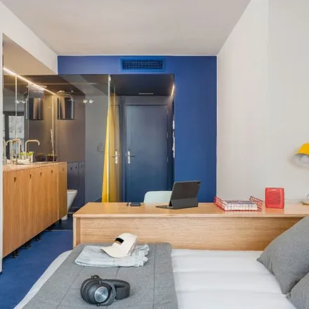 Rent this studio apartment on La Maison del Cabello in Carrer de Castaños / Calle Castaños, 44