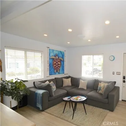 Image 4 - Roswell Avenue, Long Beach, CA 90814, USA - House for sale