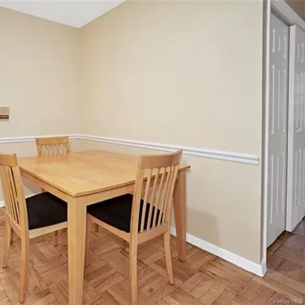 Image 7 - 804 Bronx River Road, City of Yonkers, NY 10708, USA - Apartment for sale