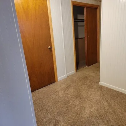 Image 7 - 55 North Franklin Street, Holbrook, MA 02343, USA - Apartment for rent