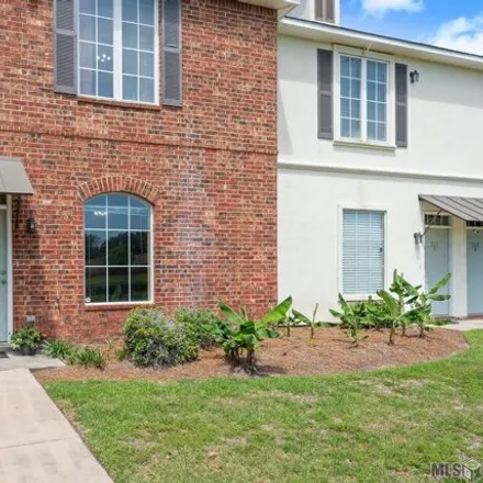 Buy this 2 bed condo on Eastbay Drive in Baton Rouge, LA 70803