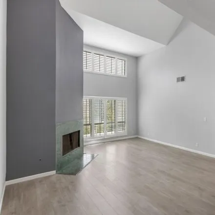 Image 2 - 611 Levering Avenue, Los Angeles, CA 90024, USA - House for rent