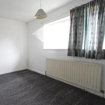 Image 4 - Ardleigh, Basildon, SS16 5RB, United Kingdom - Townhouse for rent