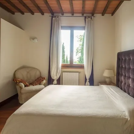 Rent this 6 bed house on 51017 Pescia PT