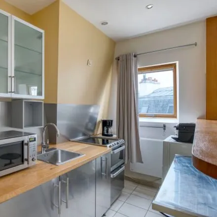 Image 7 - 2 Avenue des Ternes, 75017 Paris, France - Apartment for rent